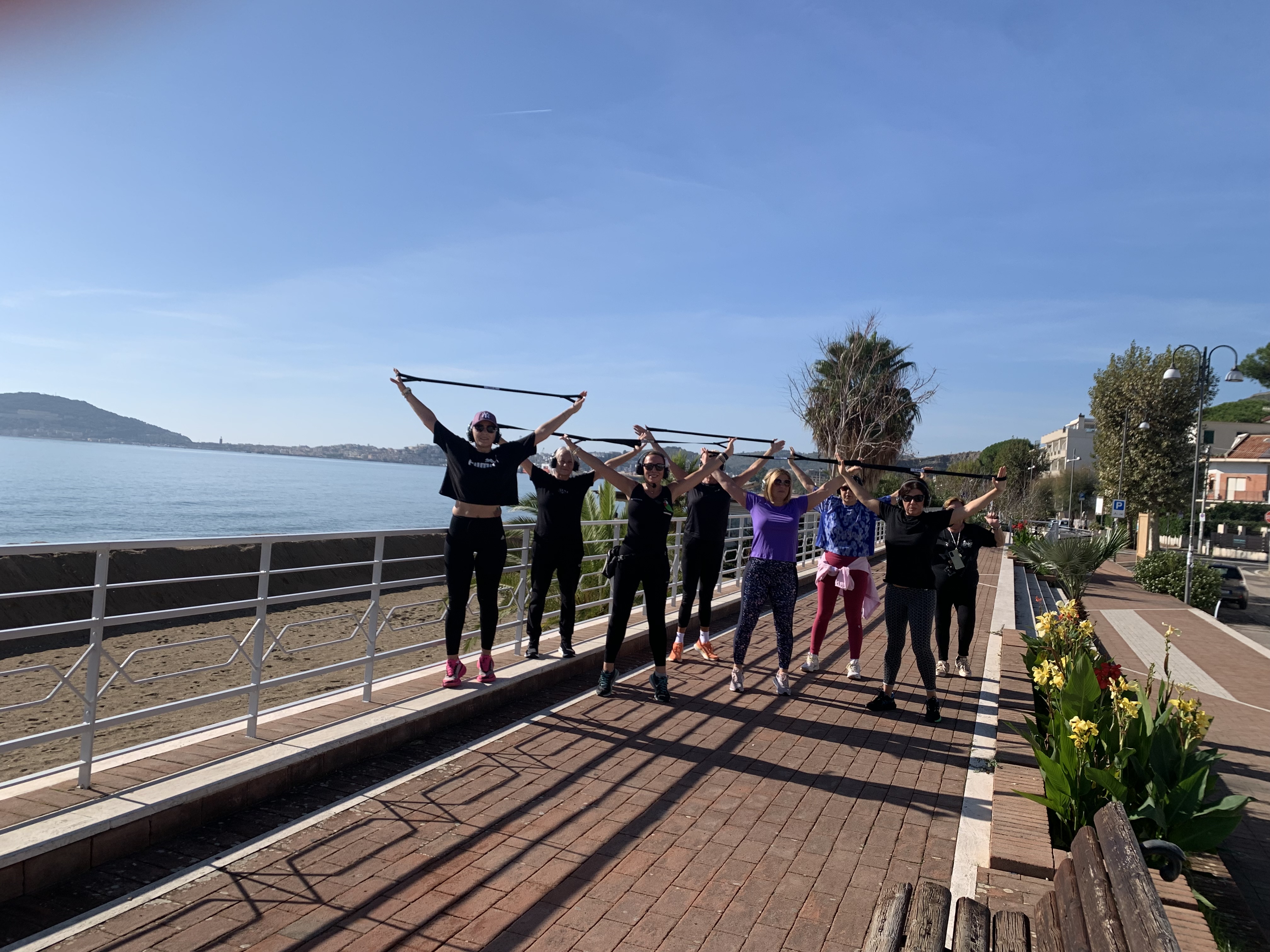 LEZIONE SPECIALE DI DOMENICA MATTINA  ON THE BEACH VINDICIO