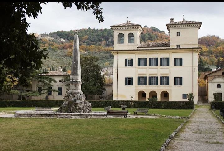 SPOLETO Camminata Metabolica, VILLA REDENTA, Lezione Dimostrativa Gratuita 30', ritrovo 5'/10' prima difronte la fontana dove c'è l'obelisco.
