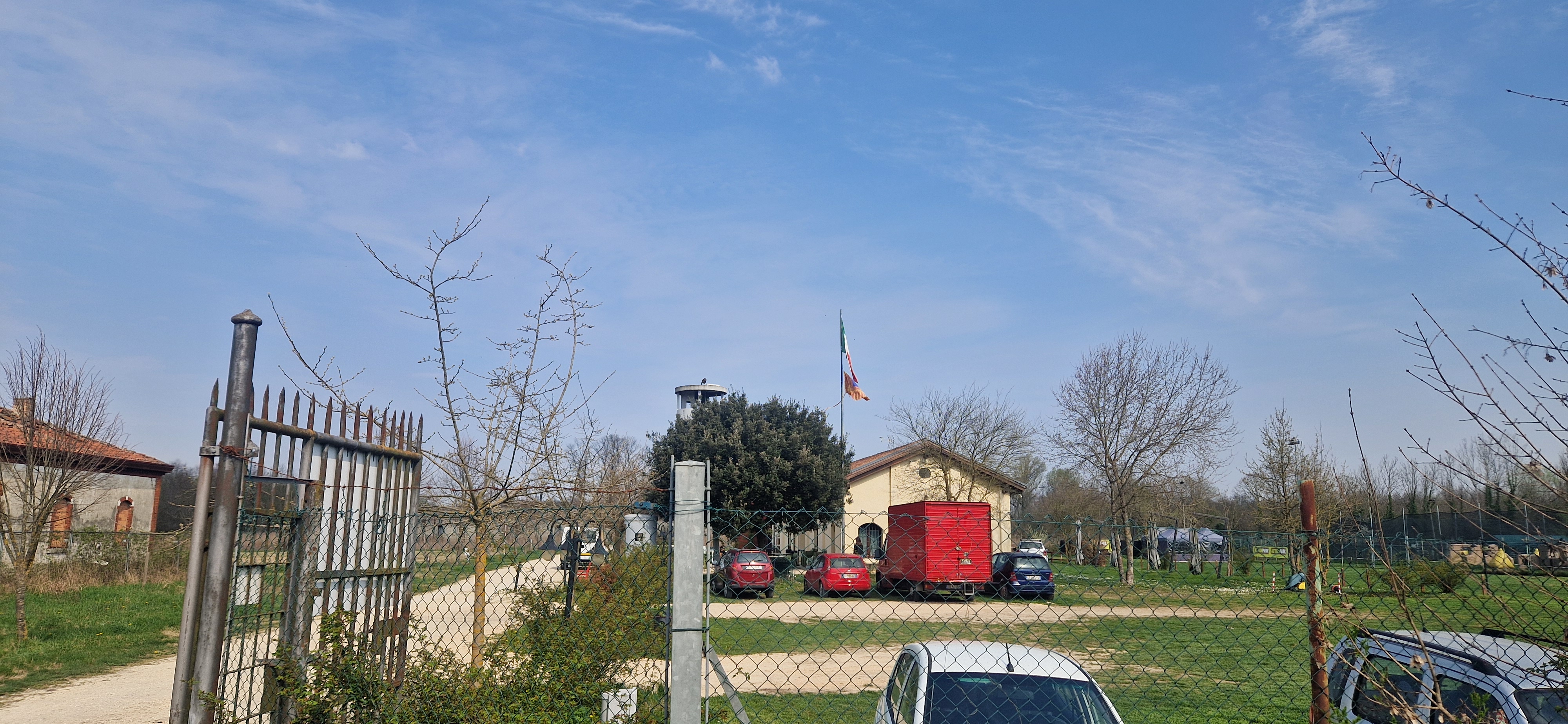 FORTE COSENZ  -  Parcheggio interno al forte -  (Zona Boschi Aree Querini) - Dese di Favaro Veneto - Italy